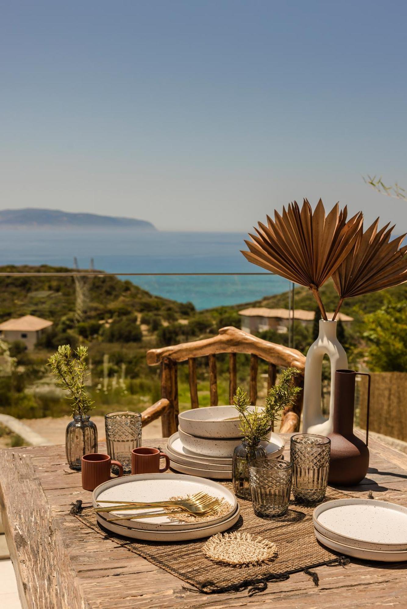 Hilaritas Luxury Suites Sea View, Private Pool & Jacuzzi Paradise Ratzaklíon Esterno foto