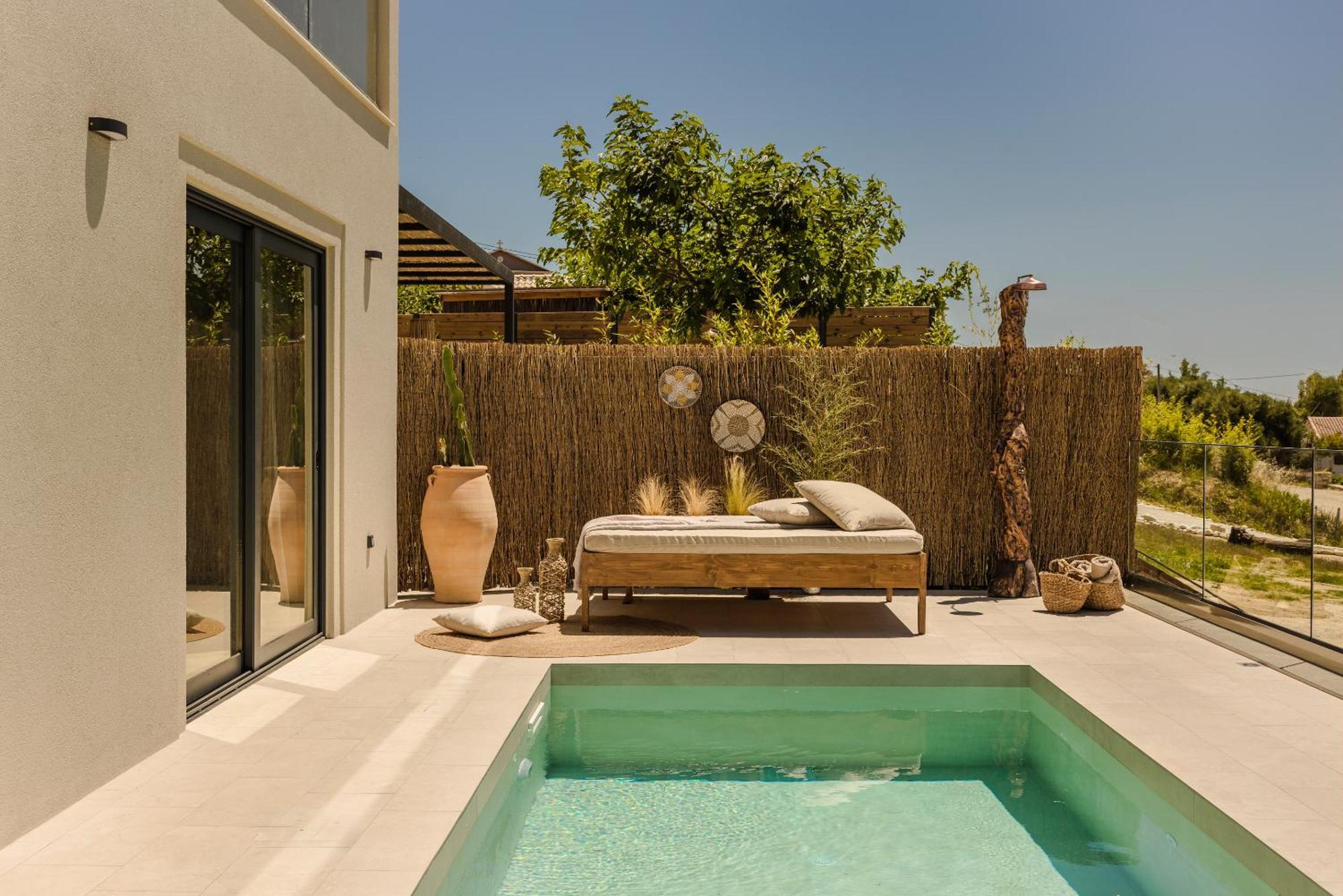 Hilaritas Luxury Suites Sea View, Private Pool & Jacuzzi Paradise Ratzaklíon Esterno foto