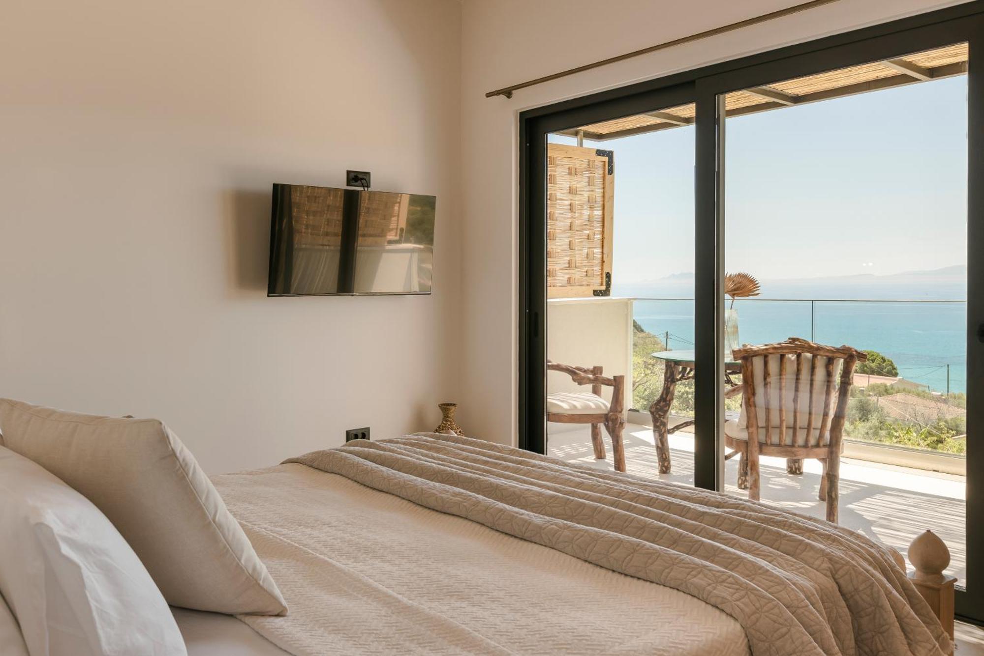 Hilaritas Luxury Suites Sea View, Private Pool & Jacuzzi Paradise Ratzaklíon Esterno foto