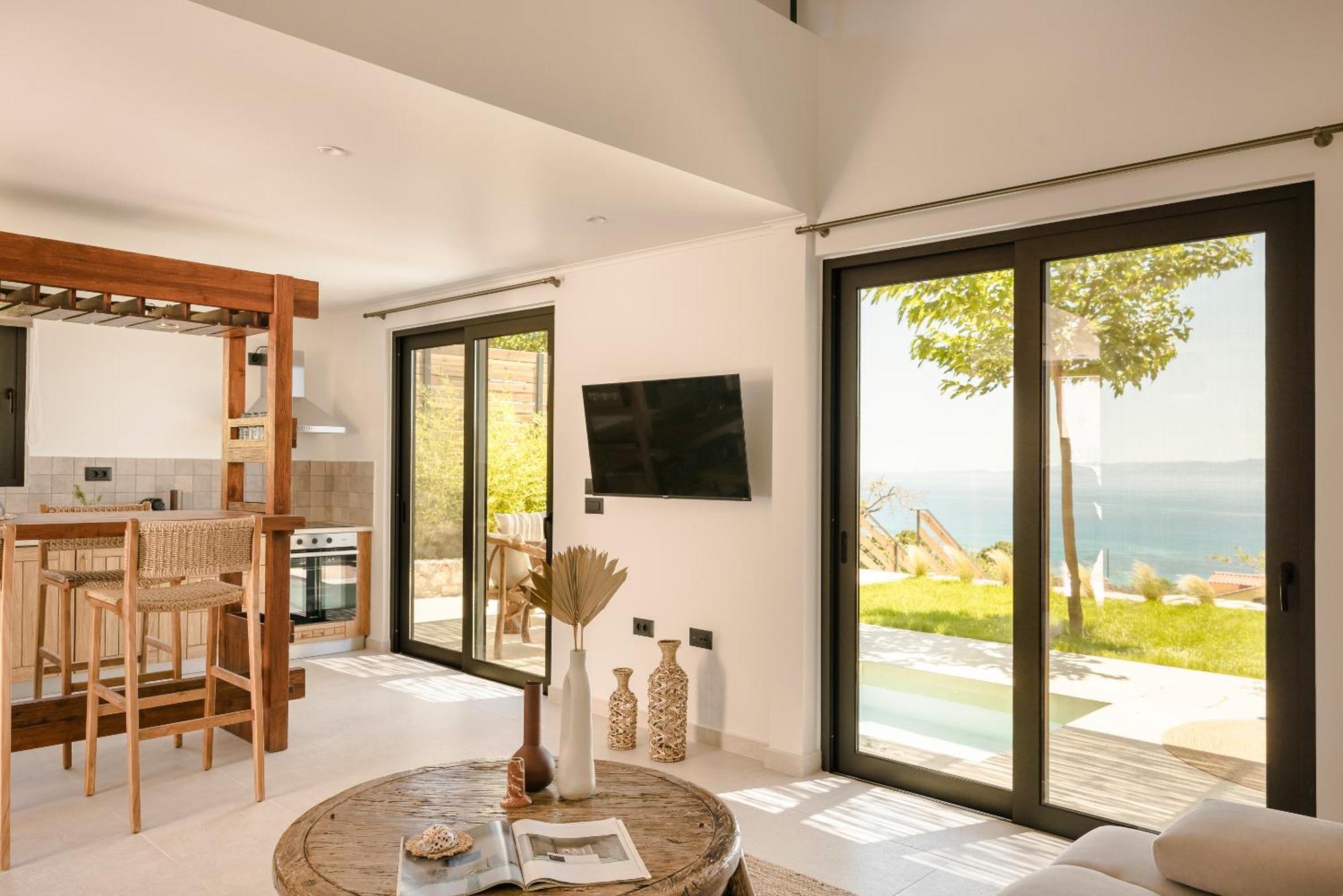 Hilaritas Luxury Suites Sea View, Private Pool & Jacuzzi Paradise Ratzaklíon Esterno foto